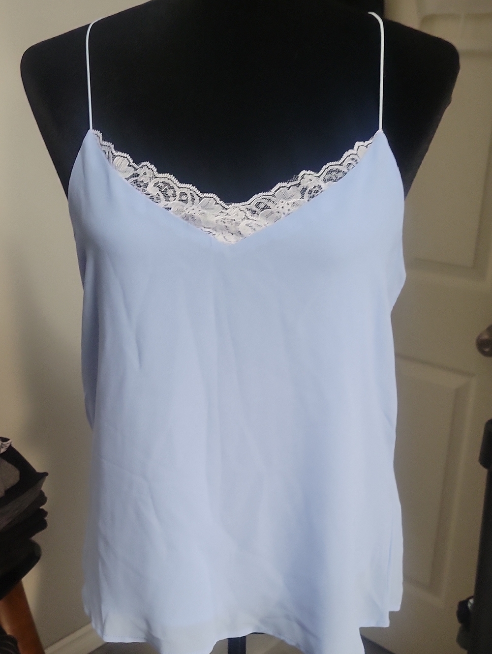5/$20**Revamped Medium NWT Lace V-neck Cami